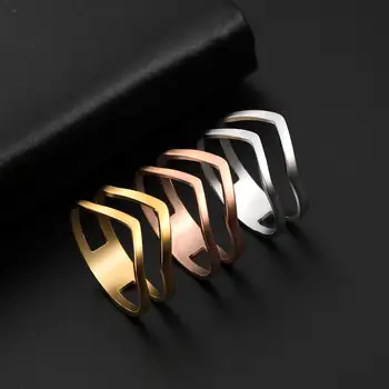 Skyrim 2023 פשוט הנדסי גל טבעת נירוסטה זהב צבע מסיבת האצבע טבעות תכשיטי מתנת יום הולדת לנשים בנות