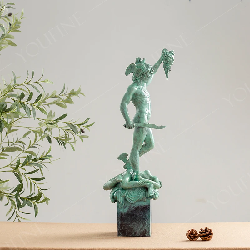 ברונזה פרסאוס עם ראשה של מדוזה פסל מיתולוגיה קלאסית ברונזה פרסאוס פיסול עבור עיצוב הבית קישוטים מלאכת יד . ' - ' . 2
