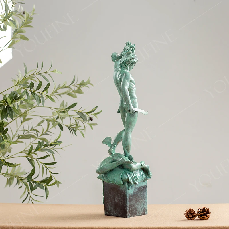 ברונזה פרסאוס עם ראשה של מדוזה פסל מיתולוגיה קלאסית ברונזה פרסאוס פיסול עבור עיצוב הבית קישוטים מלאכת יד . ' - ' . 3